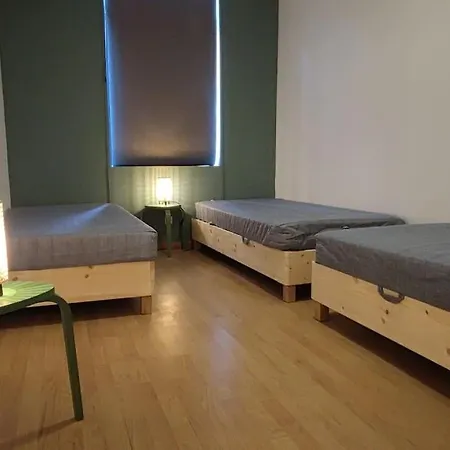 N°1 - Appt Spacieux - 2 דירה